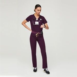 Figs “Deep purple” Catarina scrub top and Livingston basic scrub pants